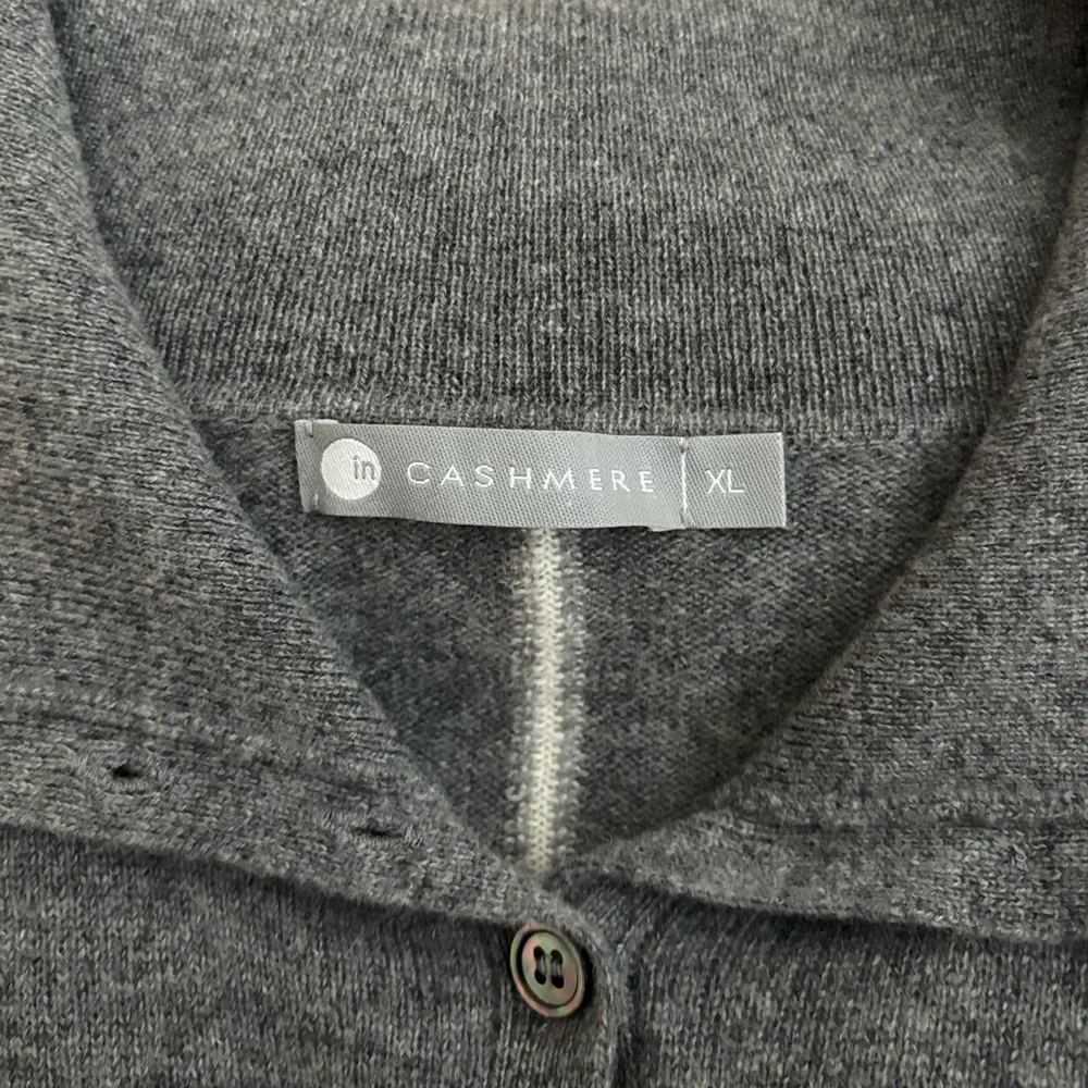 In Cashmere Women's Button-Up Cardigan Sweater in Gray, Size Xl - Picture 5 of 10